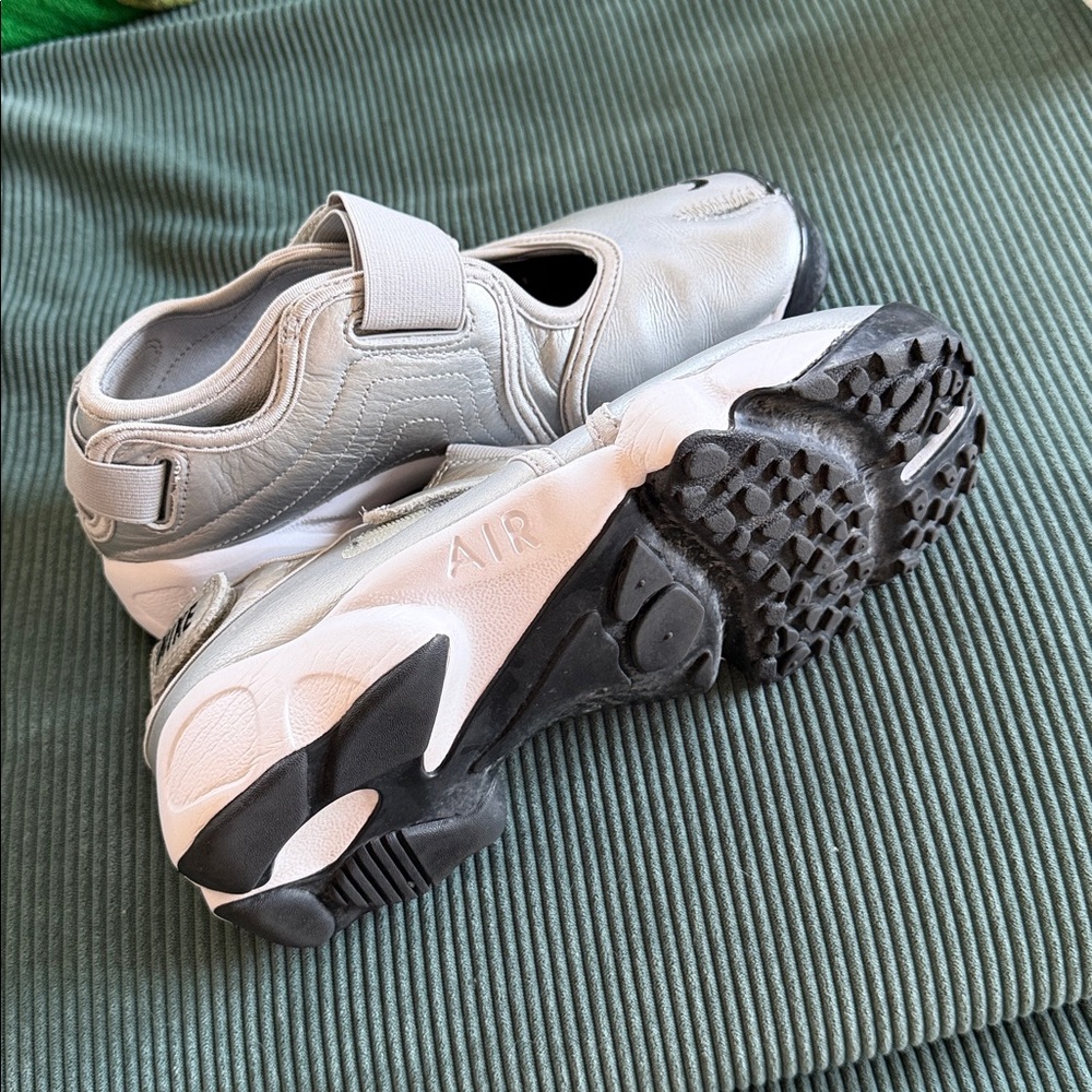 Nike Silver Air Rift - Picture 3 of 4